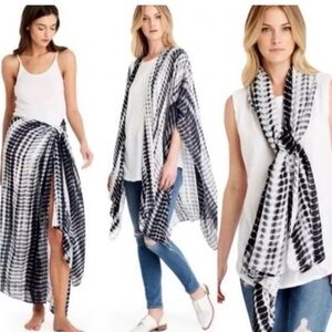 New Michael Stars Ruana Black and White Tie-Dye Wrap